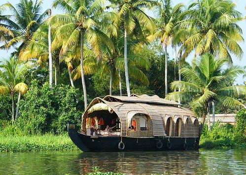 Kerala tour packages from Hyderabad, Cheapest Kerala tour packages Operator in Hyderabad, 
					best Kerala tour packages for couples from Hyderabad,Tour operators for Kerala